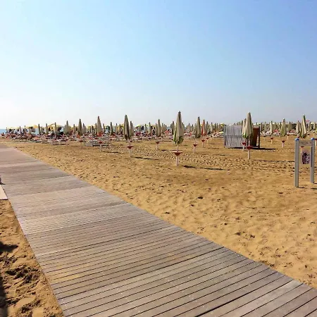 In 36806 * Bibione
